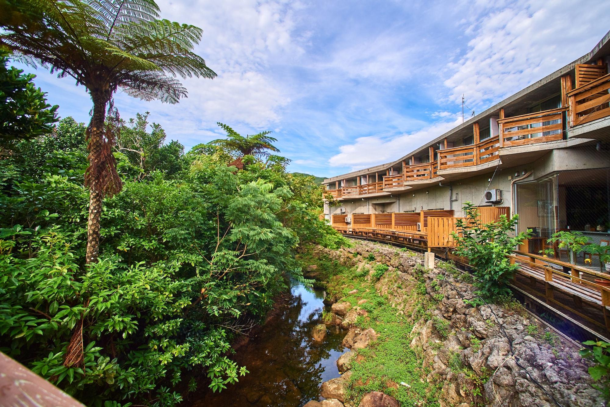 Iriomotejima-Jungle Hotel Painumaya Takana Exterior foto